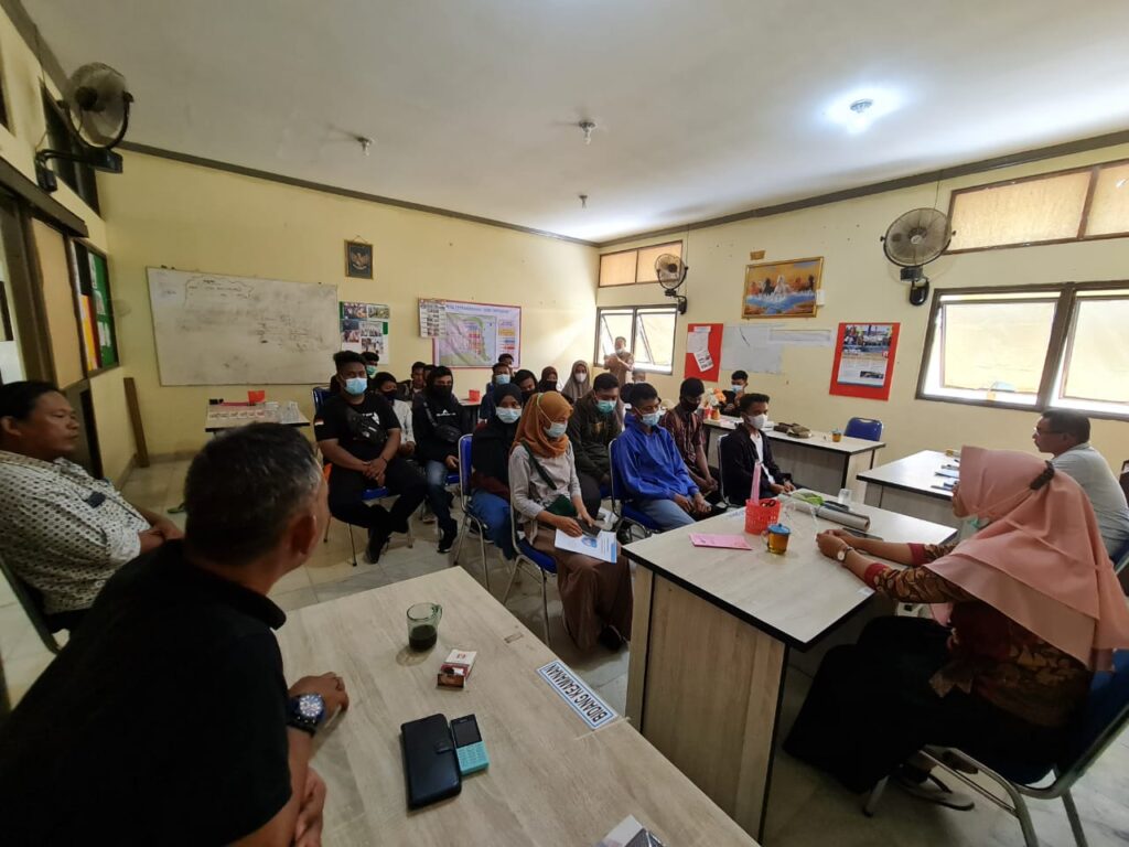 Serah terima anak-anak PKL SMKN Rawajitu Timur Jurusan Perikanan dan jurusan Akutansi di Sekretariat BPP P3UW Lampung senin, 01 Februari 2021
